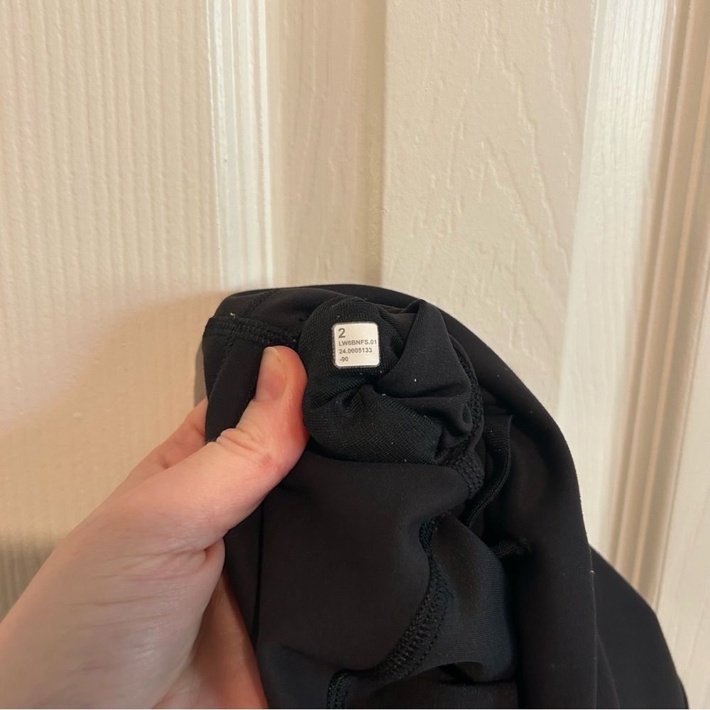 Lululemon Wunder Train High-Rise Crop 23" in Black - Size 2 - Picture 10 of 10